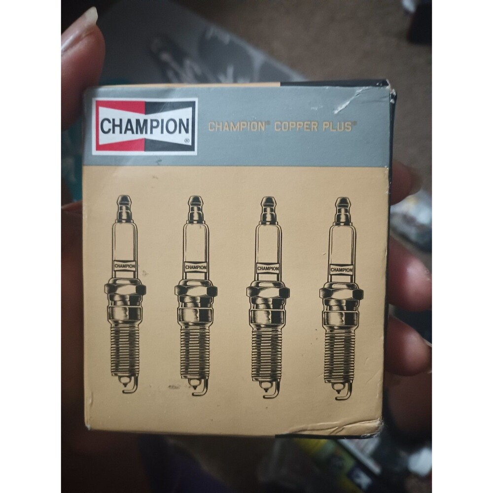 Champion 415 RN9YC Copper Plus Spark Plugs (4 PACK) New In Box